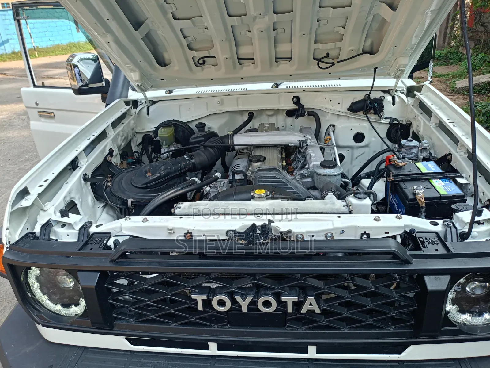 Toyota Land Cruiser 2008 White