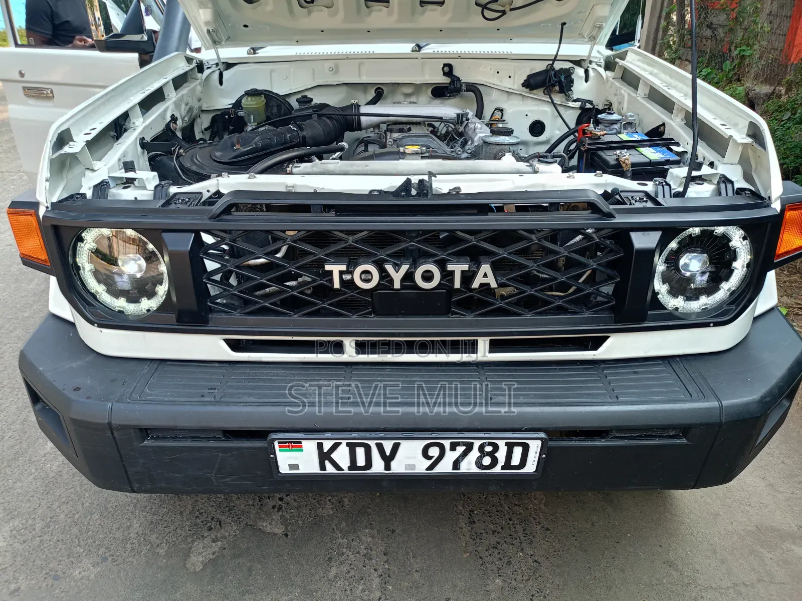 Toyota Land Cruiser 2008 White