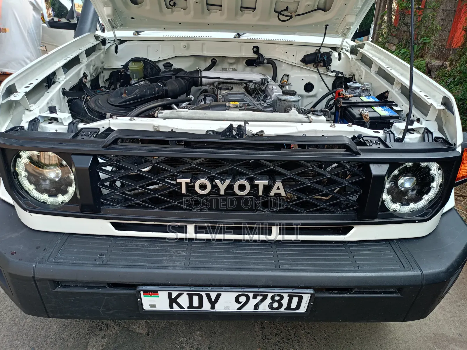 Toyota Land Cruiser 2008 White
