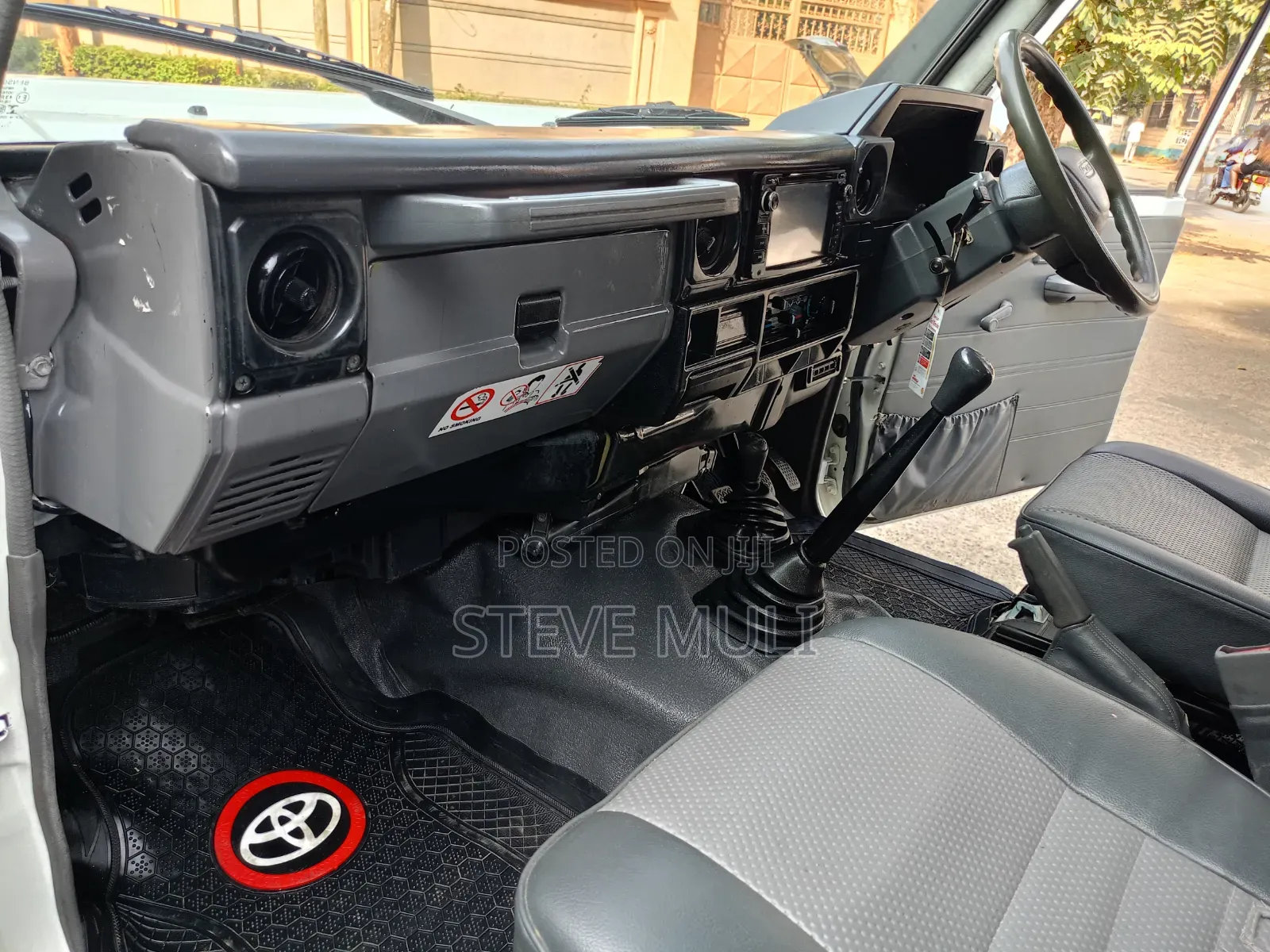 Toyota Land Cruiser 2008 White