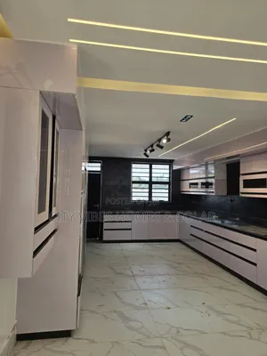 5bdrm Maisonette in Kasphat, Kiambu CBD for sale