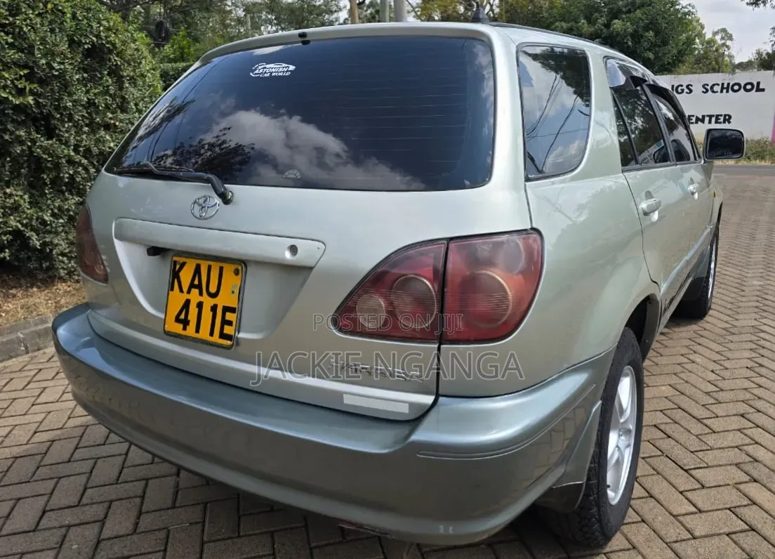 Toyota Harrier 2003 Silver