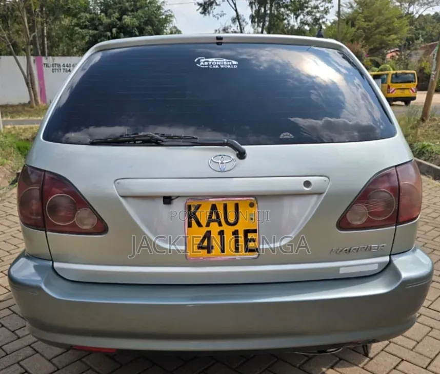Toyota Harrier 2003 Silver