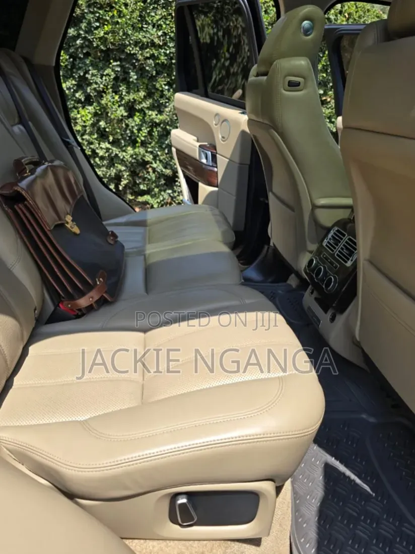Land Rover Range Rover Vogue 2014 Black