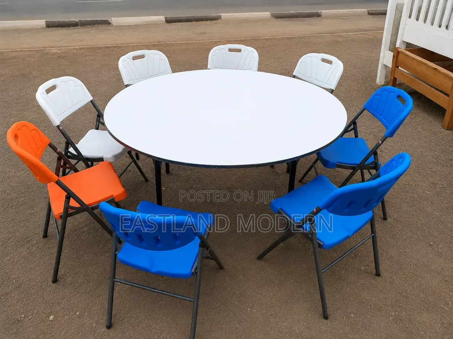 Round Event Table With Folding Chair