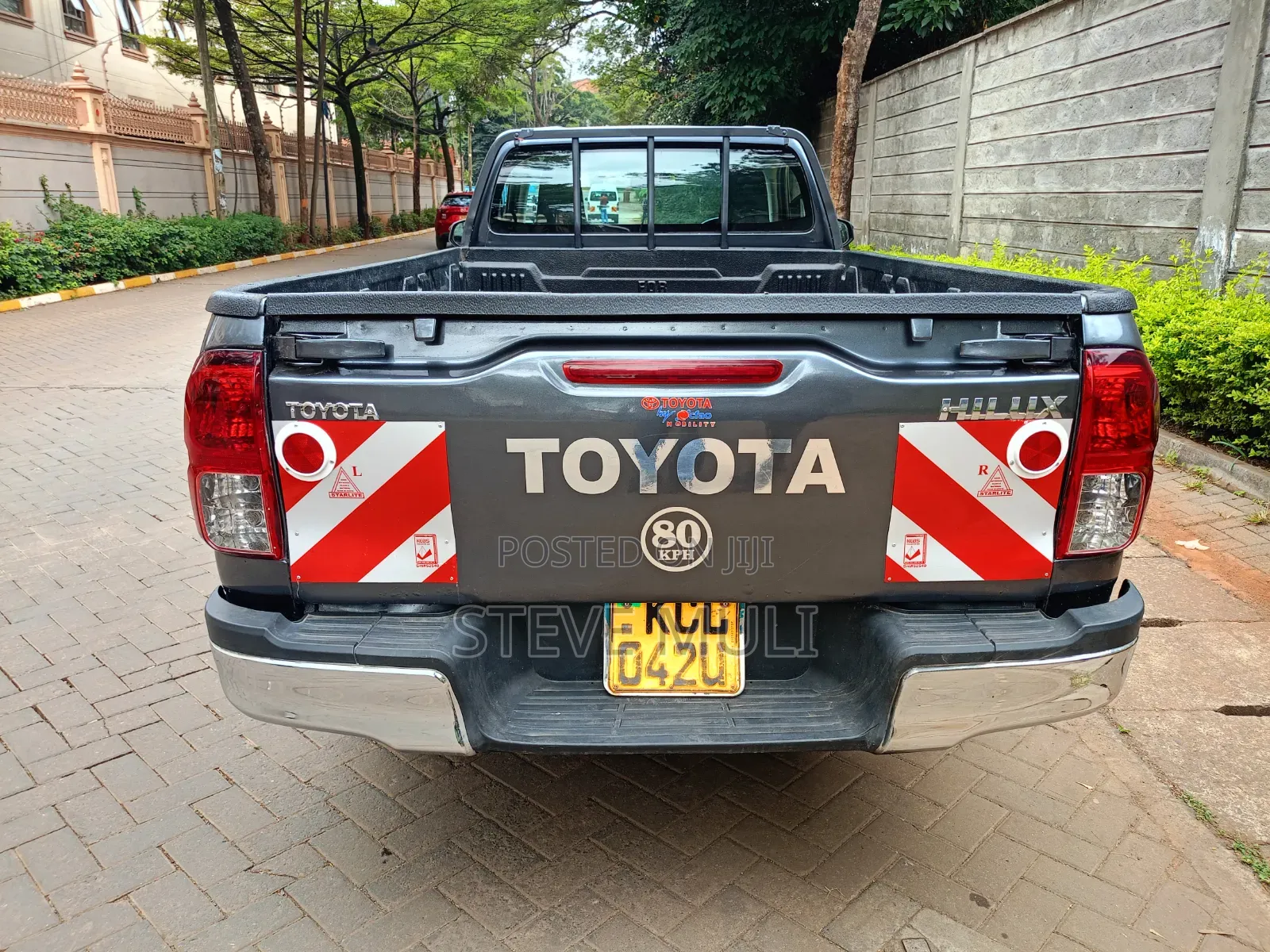 Toyota Hilux 2016 Gray