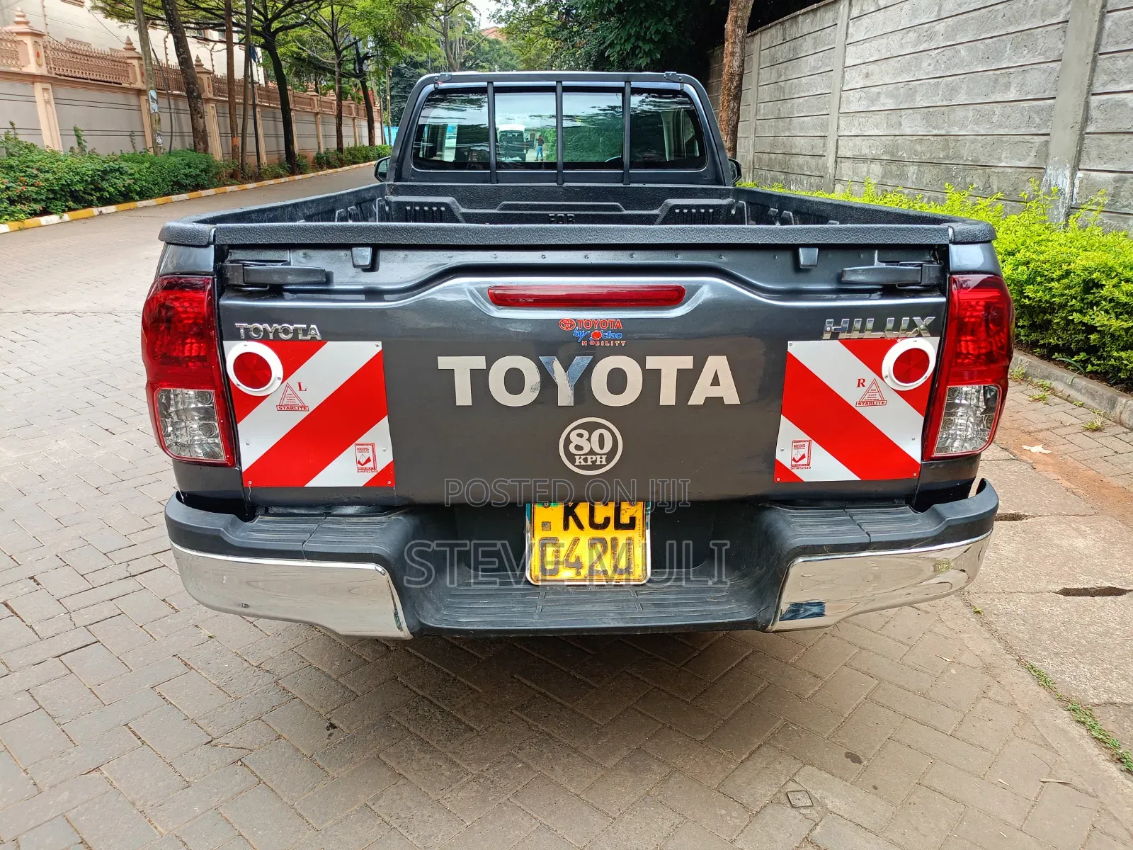 Toyota Hilux 2016 Gray
