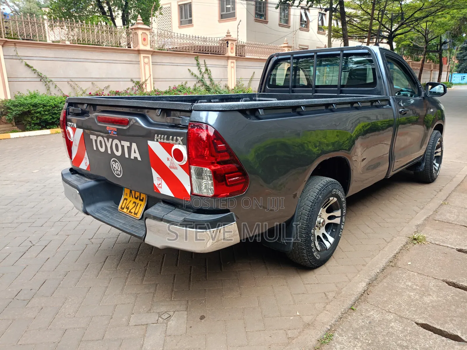 Toyota Hilux 2016 Gray