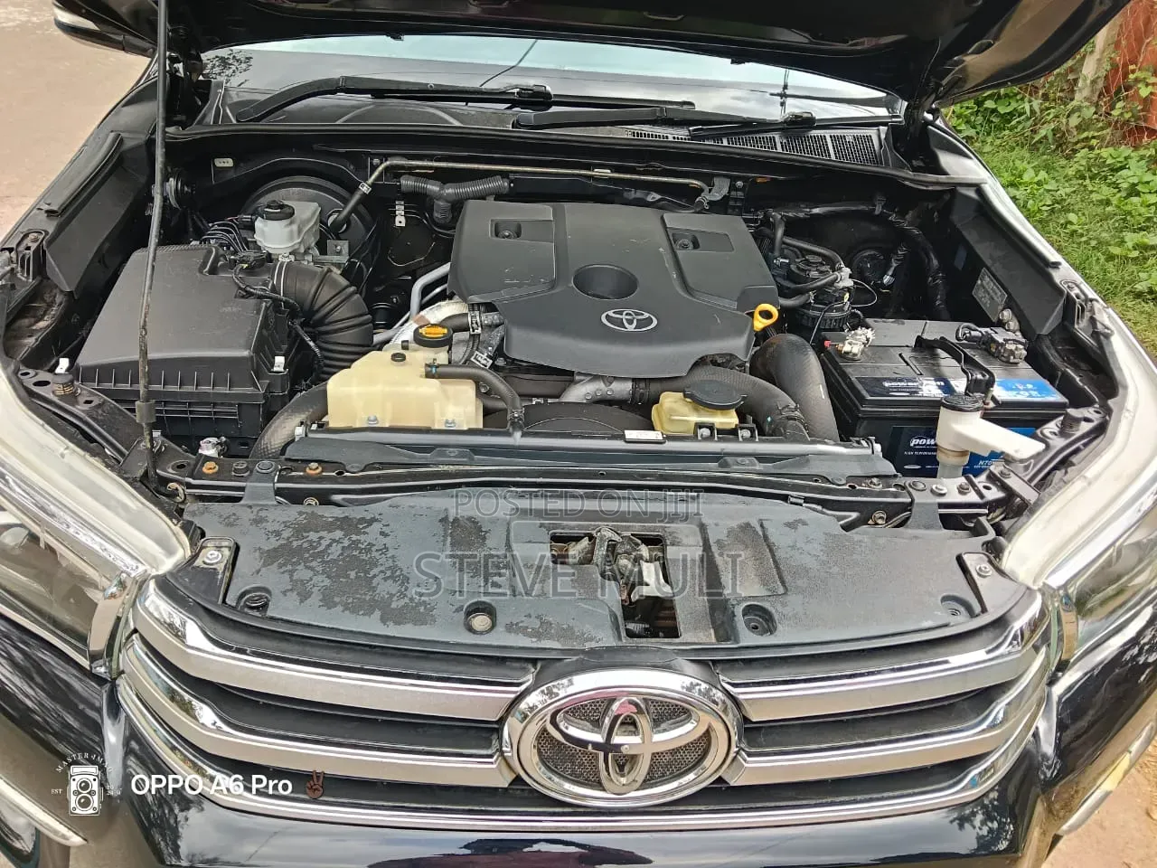 Toyota Hilux 2016 Black