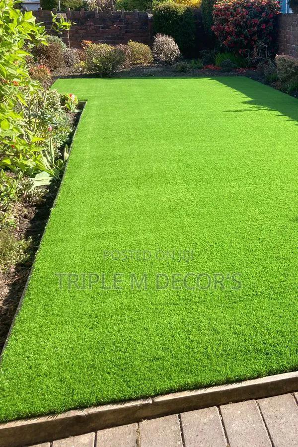 High-Density Artificial Grass
Waterproof Artificial Grass Carpet