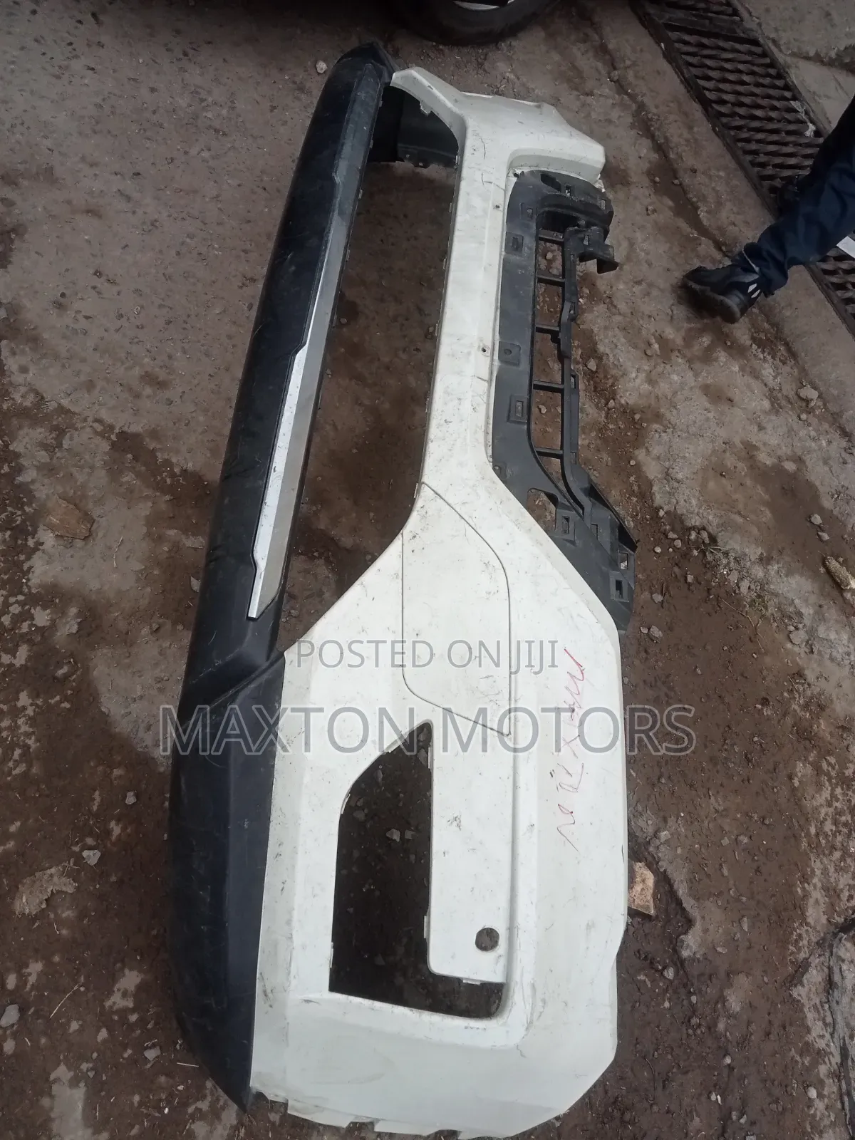 Nissan Xtrail Nt32 2018 With Lower Chrome