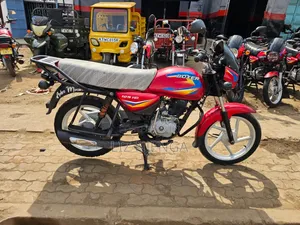 Bajaj Boxer 125 2026 Red