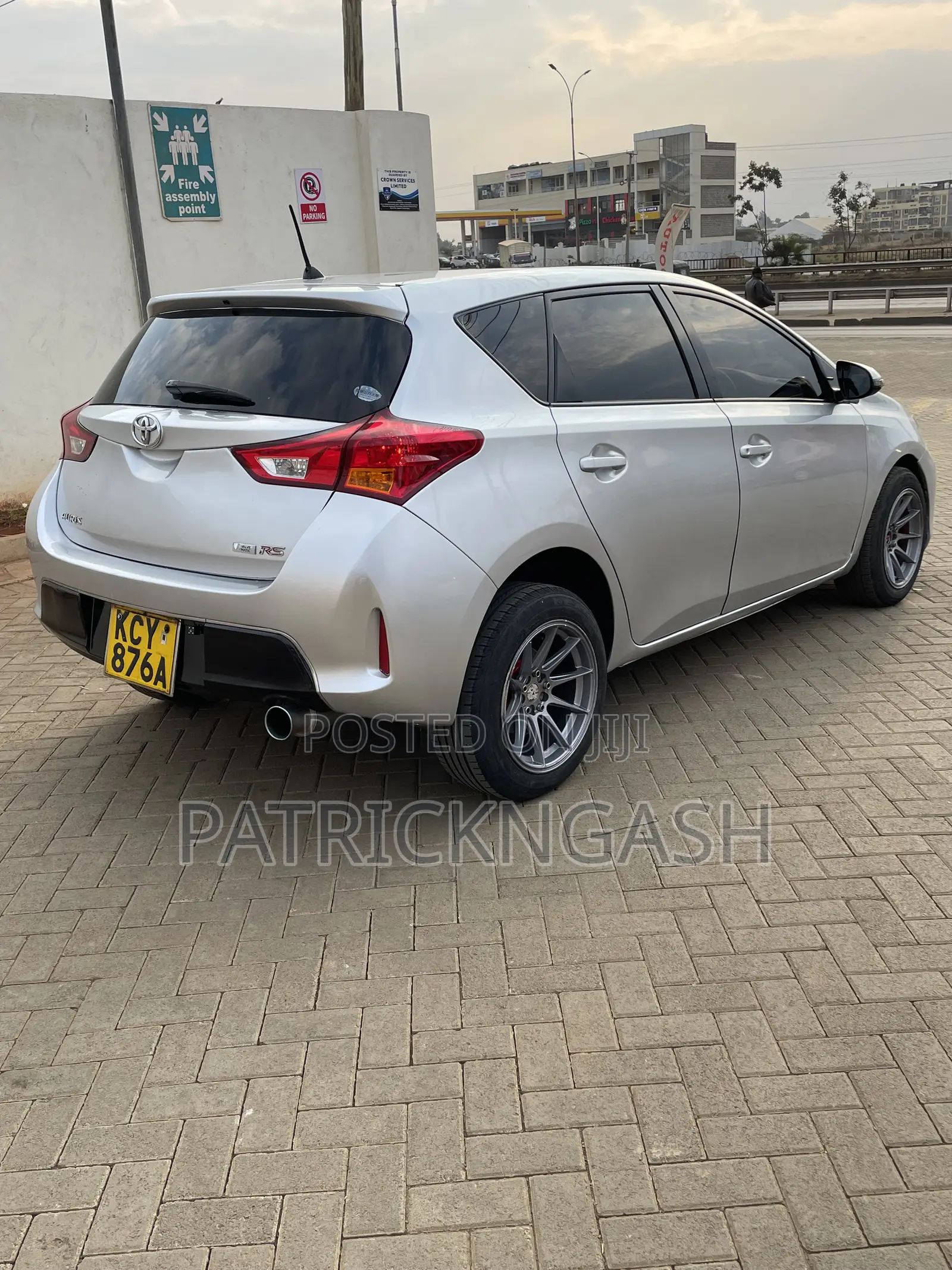 Toyota Auris 2012 Silver