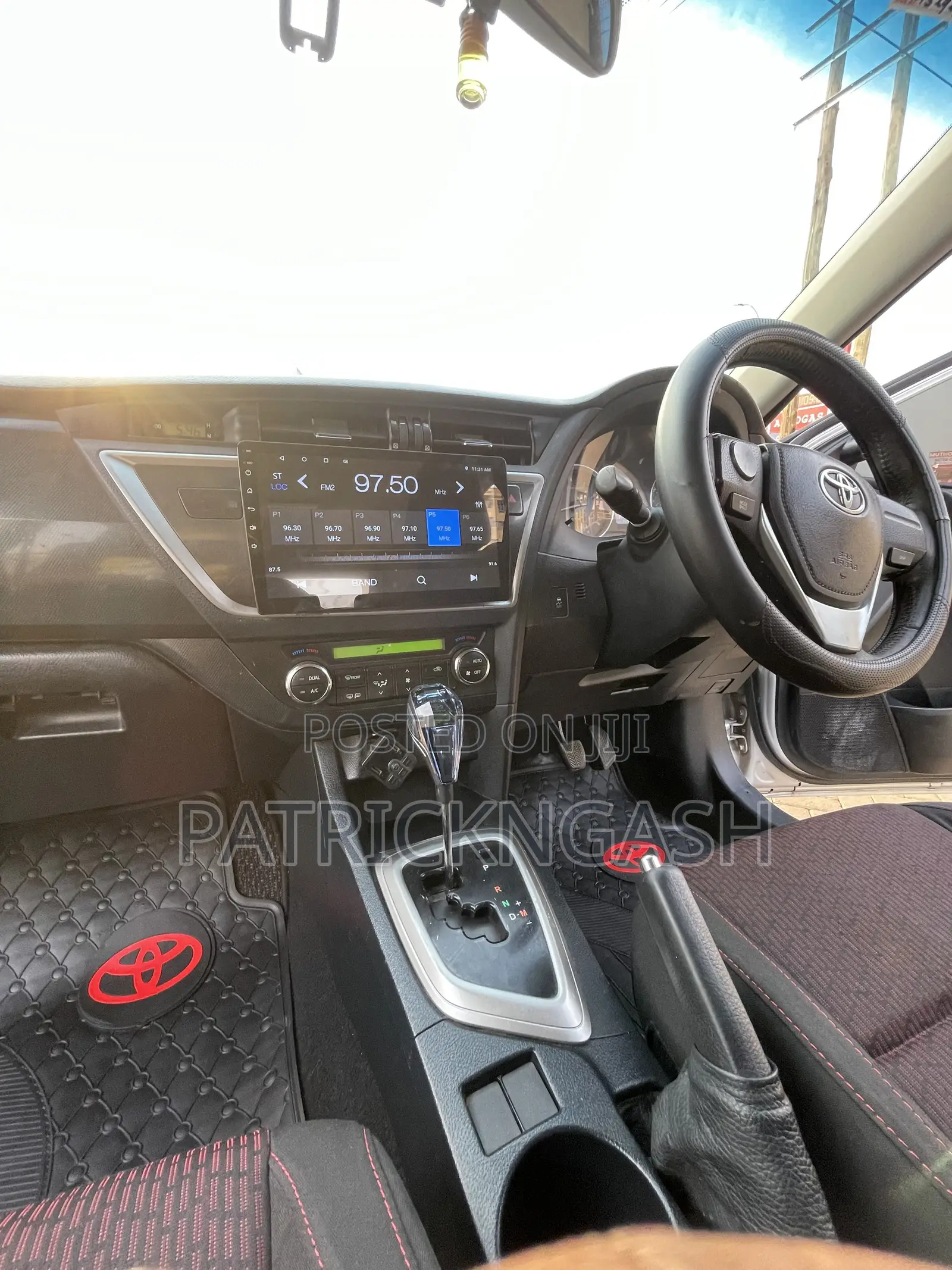 Toyota Auris 2012 Silver