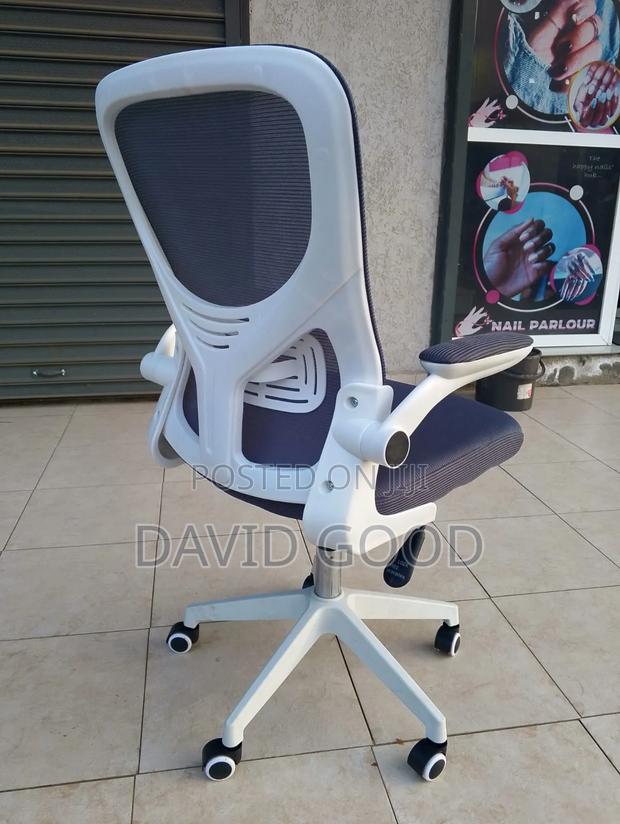 Swivel Ergonomic Chair - thumbnail 2