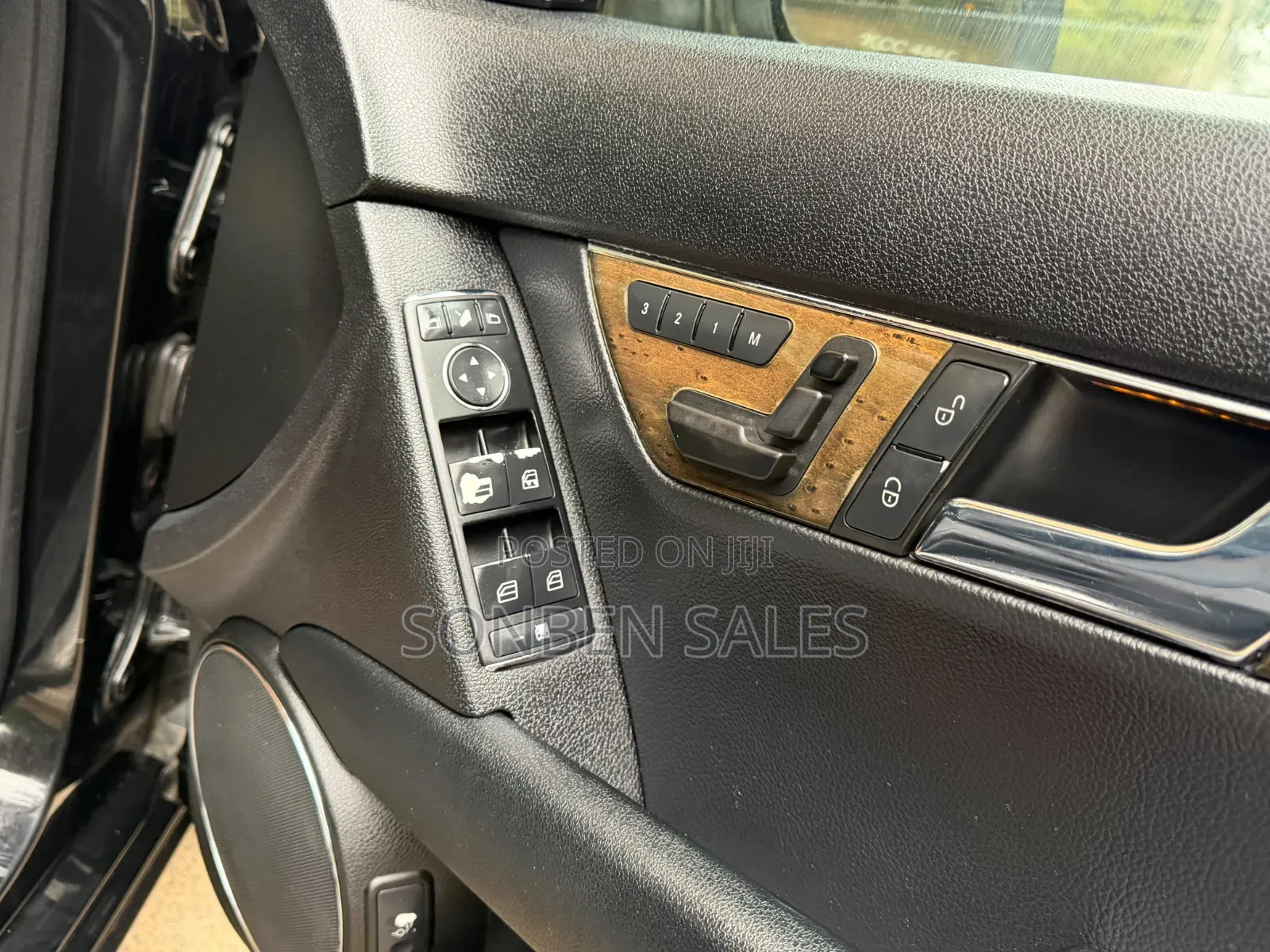 Mercedes-Benz C-Class C 250 CGI BlueEFFICIENCY (W204) 2009 Black