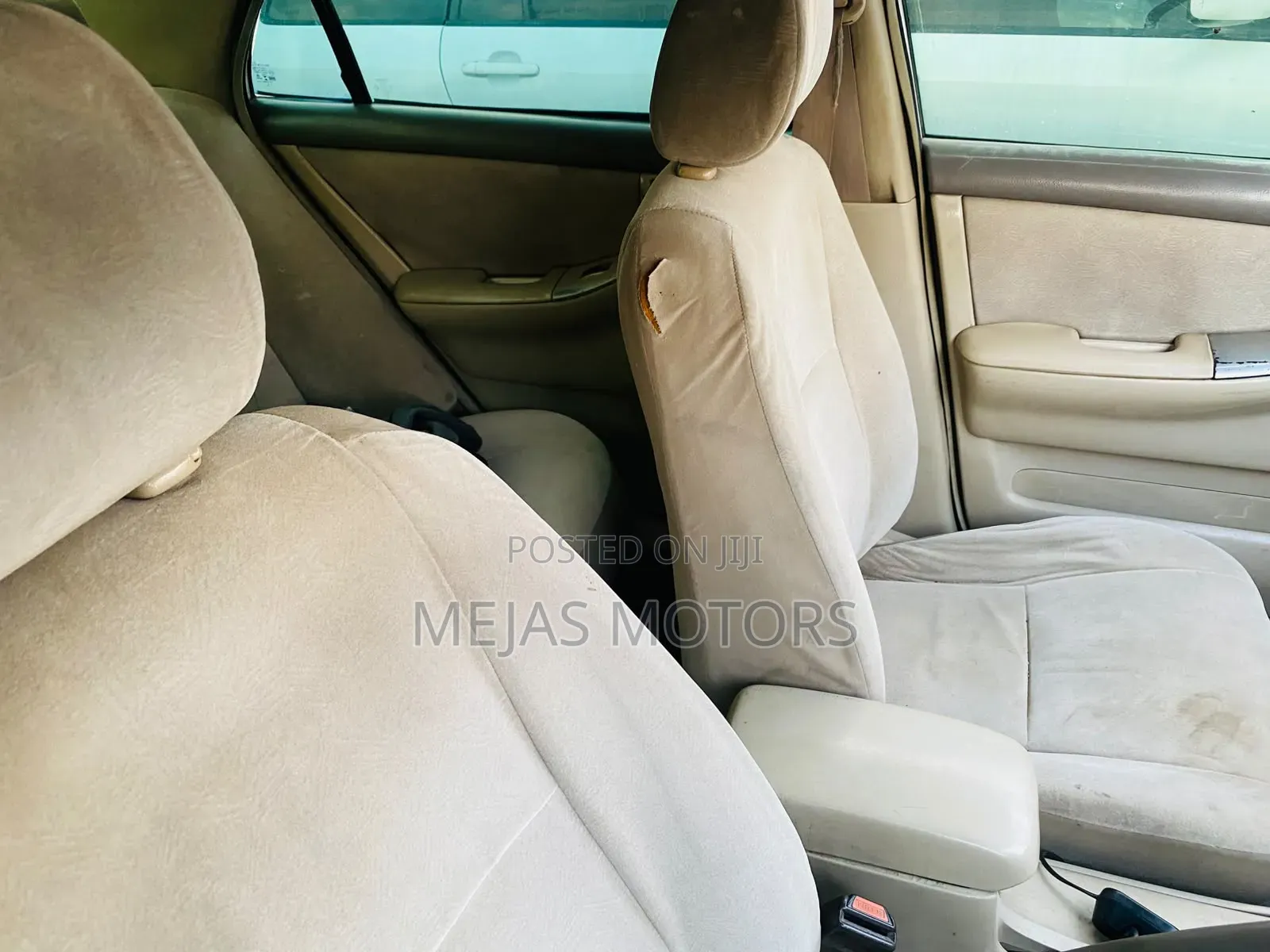 Toyota Corolla 2000 White