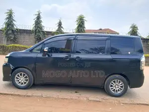 Toyota Voxy 2012 Black