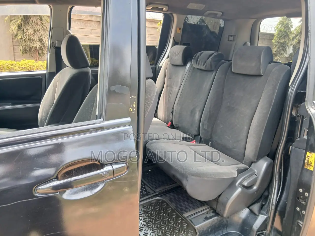 Toyota Voxy 2012 Black