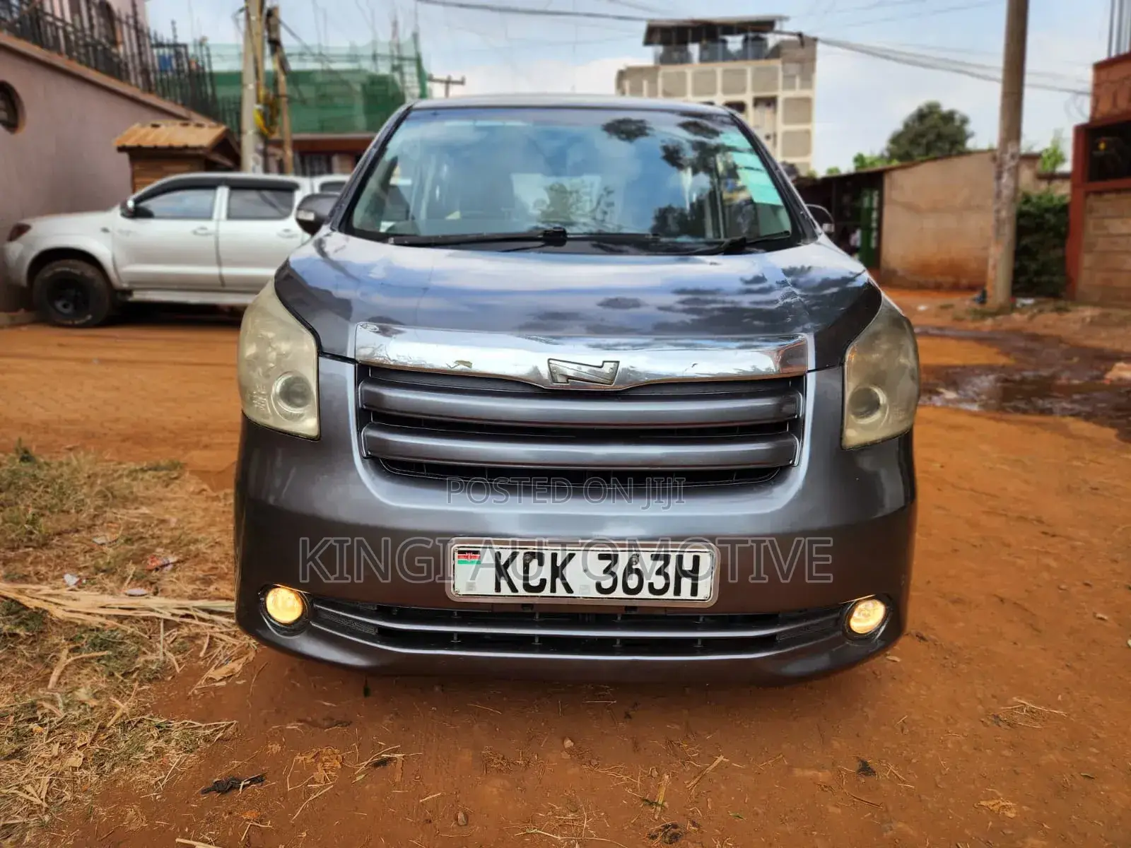 Toyota Noah 2010 Gray