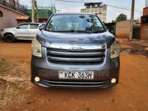 Toyota Noah 2010 Gray
