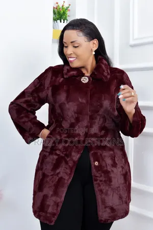 Free Size Luxe Plush Faux Fur Coat – Elegant Winter Jacket