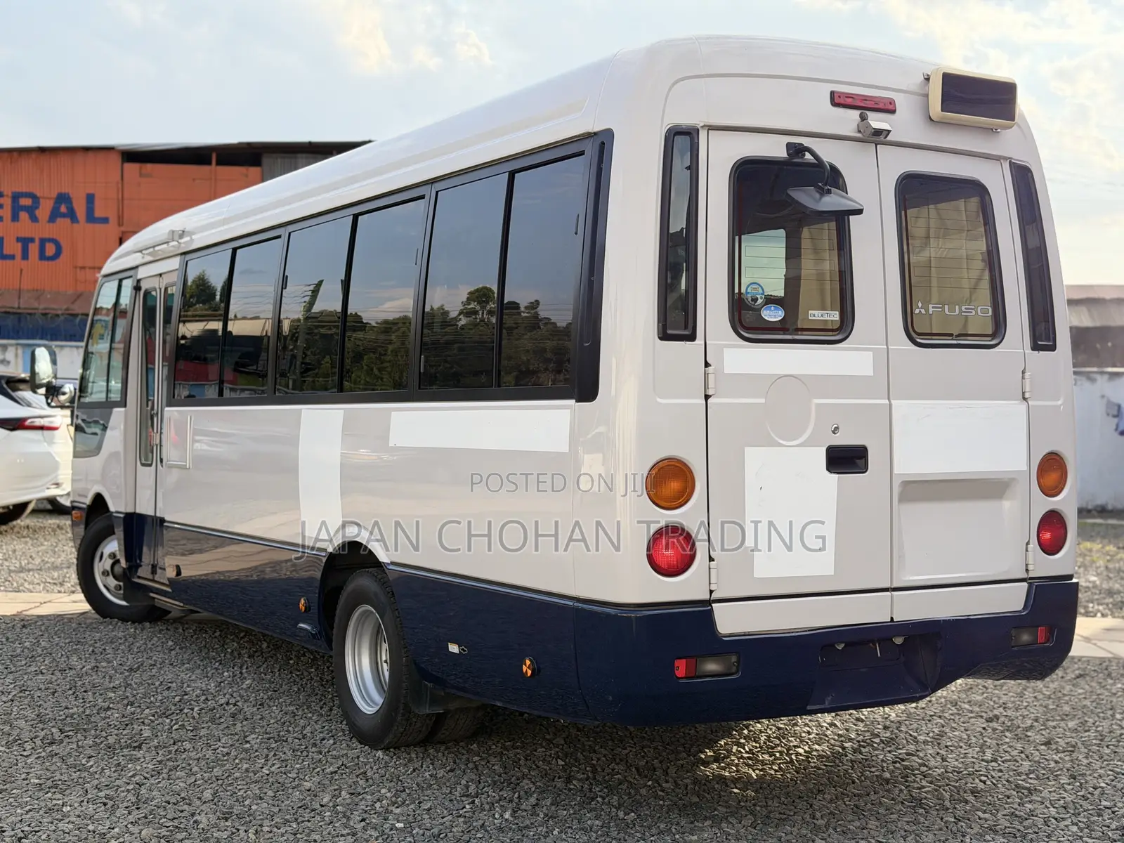 Mitsubishi Fuso Rosa 2019 White