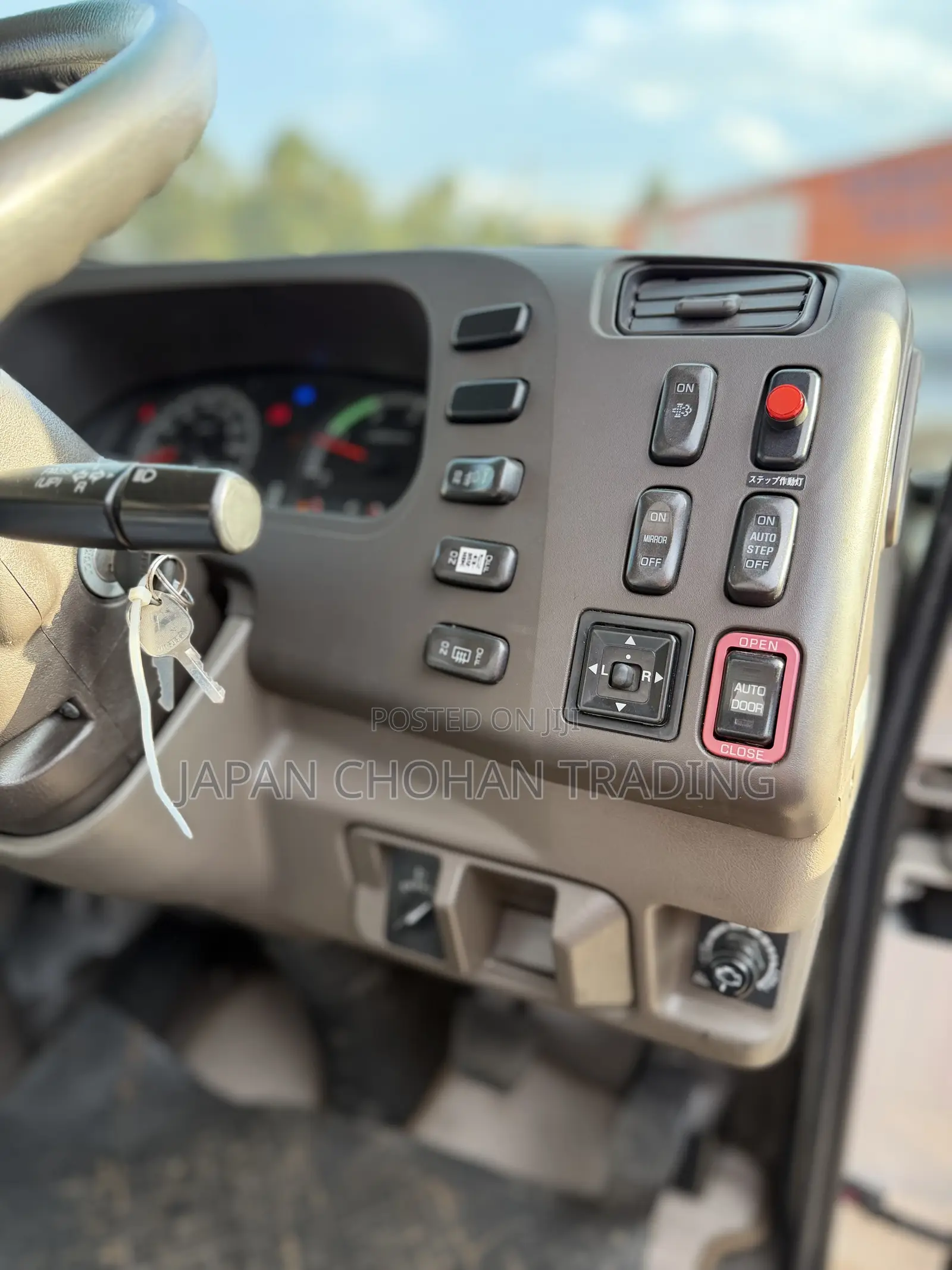 Mitsubishi Fuso Rosa 2019 White