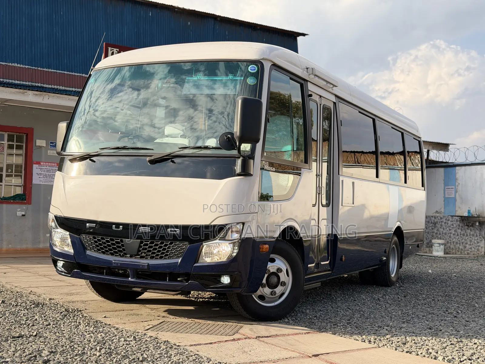 Mitsubishi Fuso Rosa 2019 White