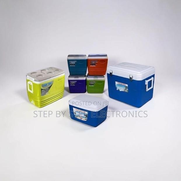 Portable Strong 4.5L,10L,25L,32L,50L Cooler Boxes Wholesale Prices