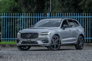 Volvo XC60 2021 Silver