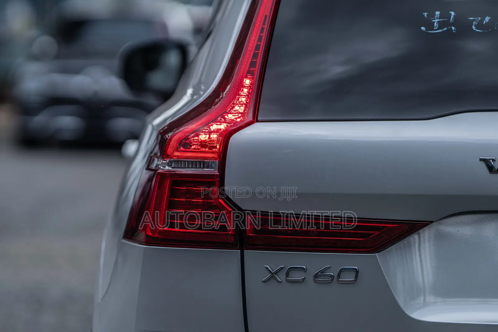 Volvo XC60 2021 Silver