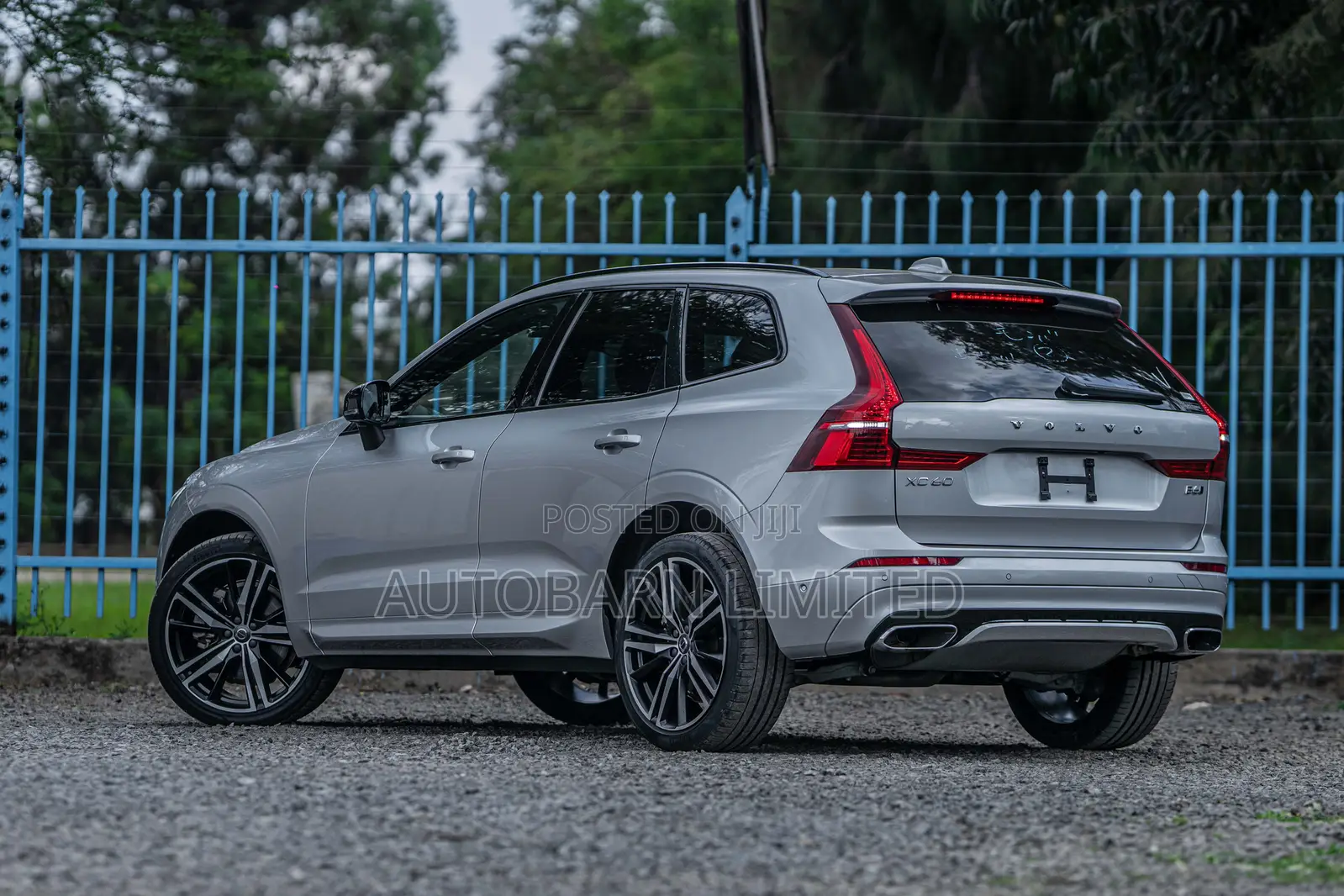 Volvo XC60 2021 Silver