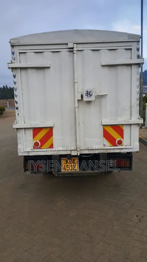 Selling This Isuzu NHR Single Wheel Truck