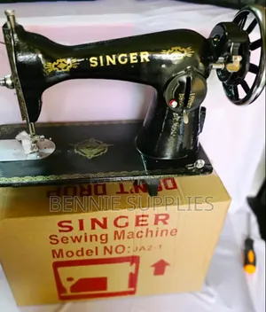 Singer Sewing Machine (Head Only)