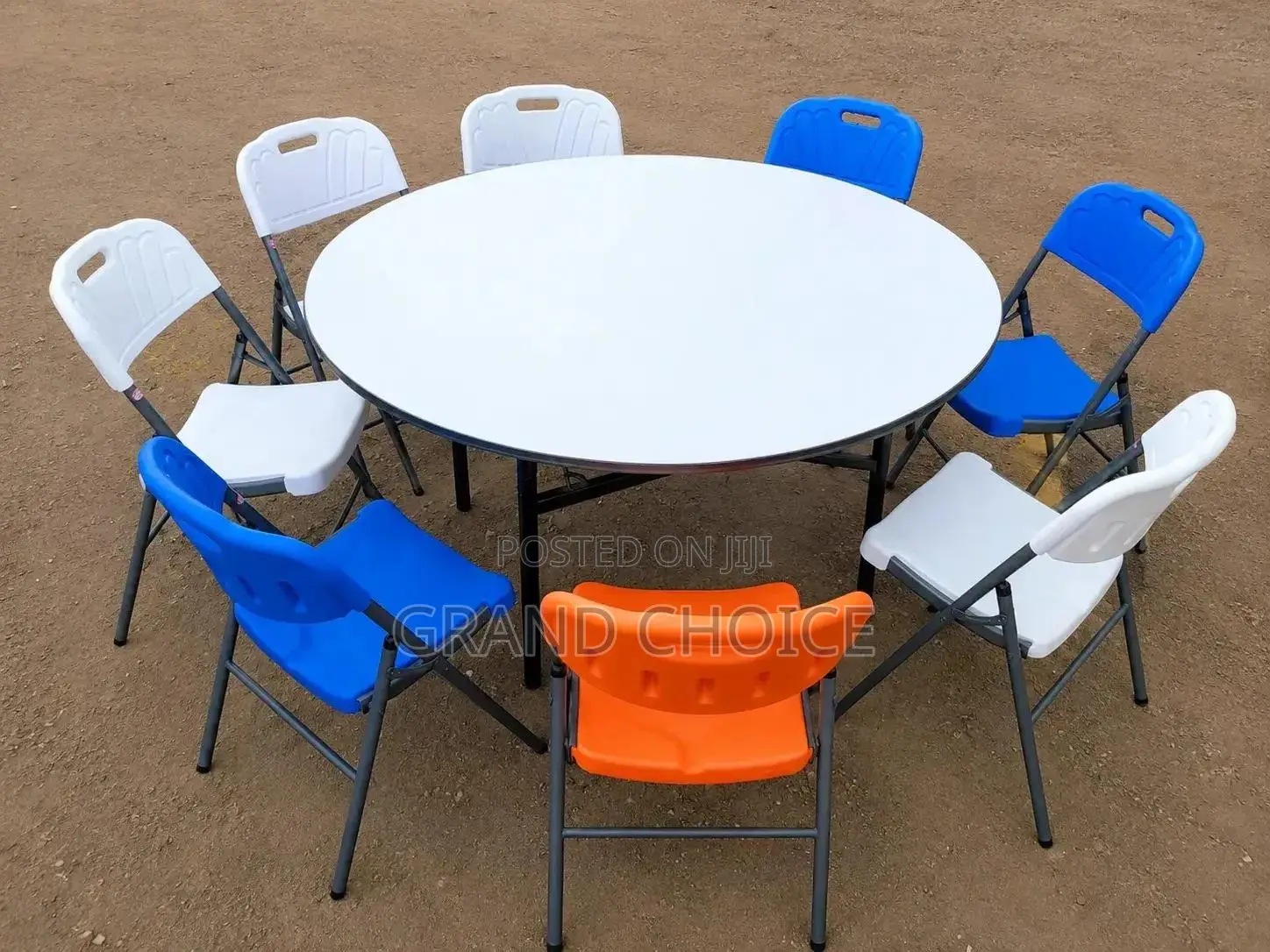 Round Event Table With Folding Chair
