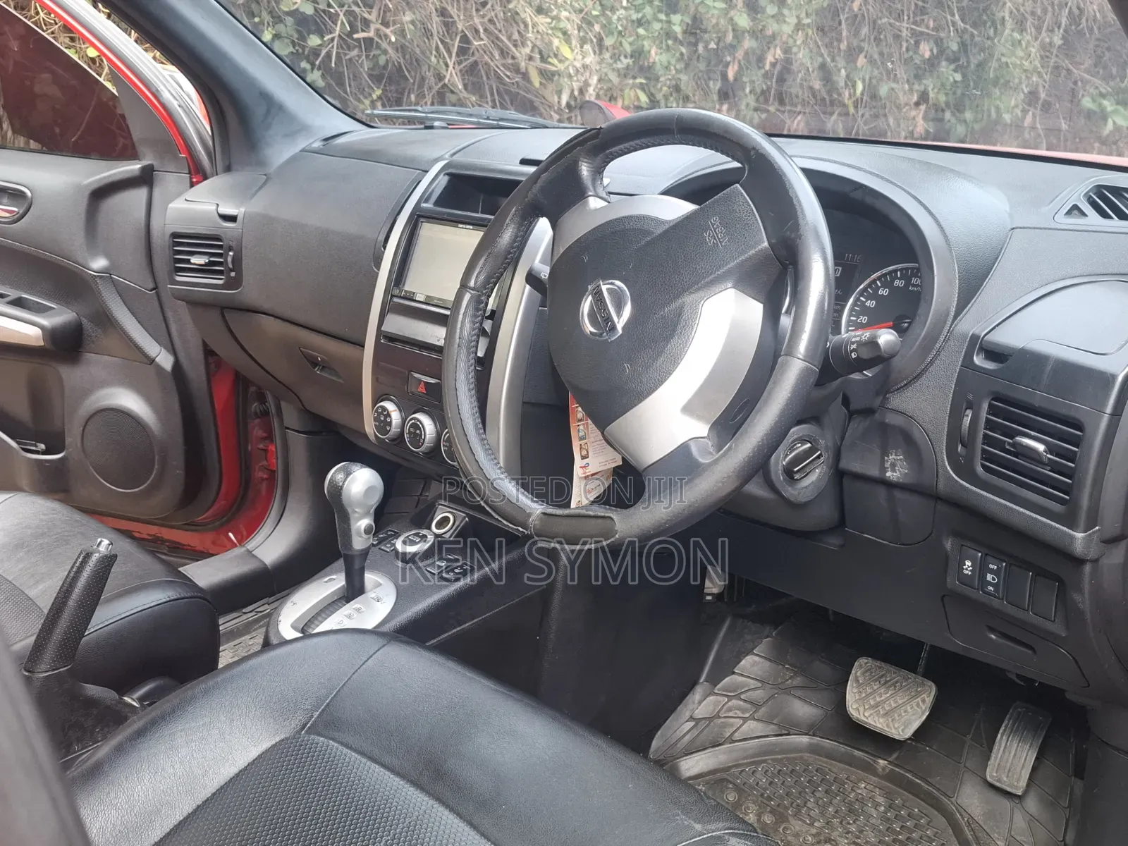 Nissan X-Trail 2012 Red