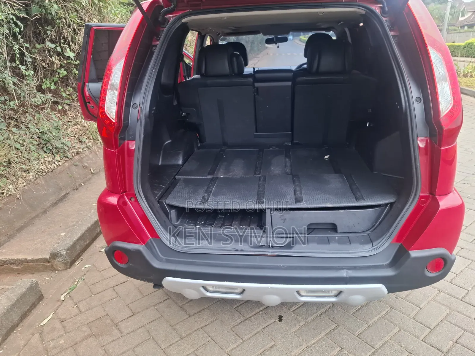Nissan X-Trail 2012 Red