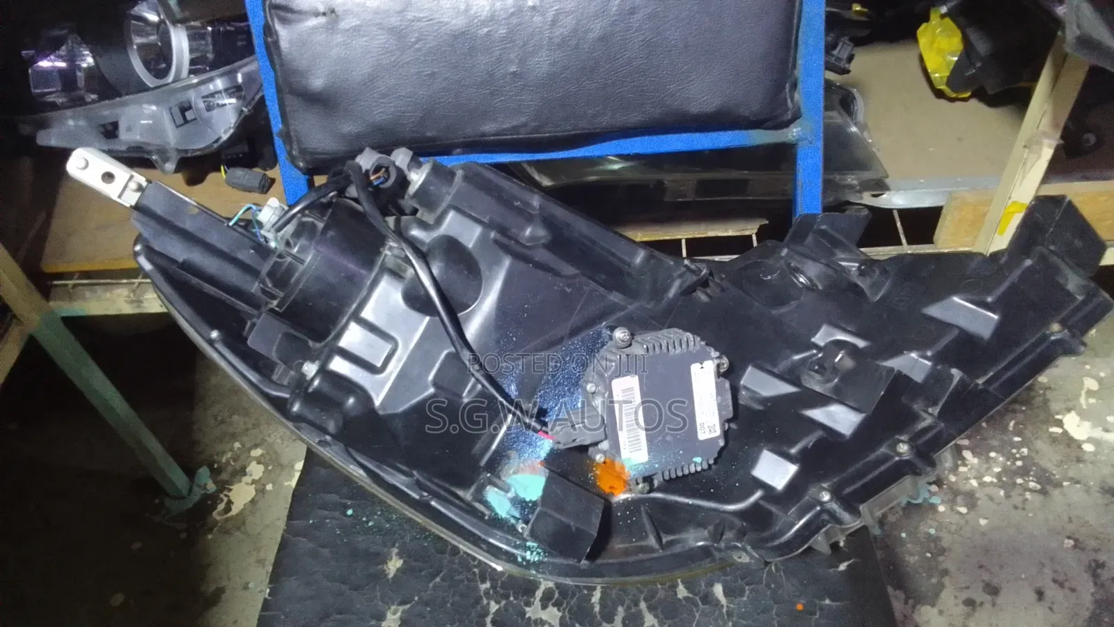 Nissan Note 2009 Model Headlight Xenon