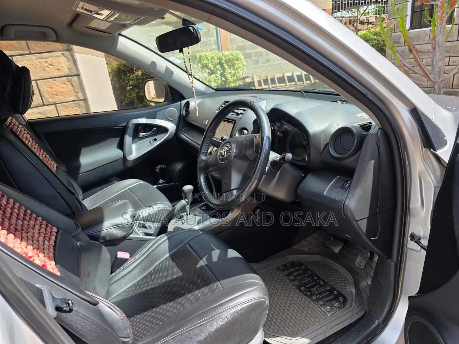 Toyota RAV4 2010 Silver