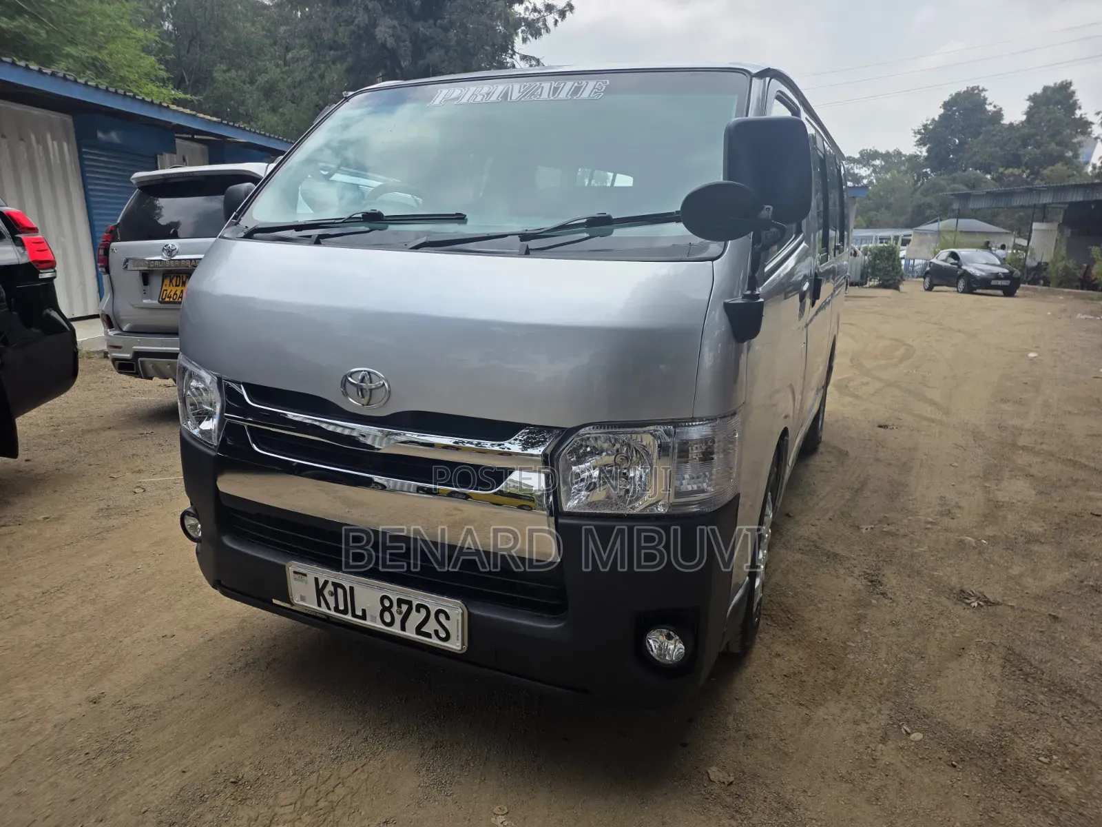 Toyota HiAce 2016 Silver