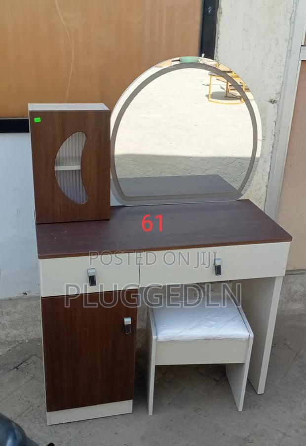 Modern Dressing Table Set - thumbnail 2