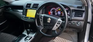 Toyota Crown 2012 Silver
