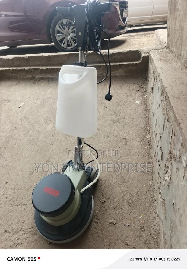 Commercial Floor Scrubber Machine (With 3 Brushes) - thumbnail 2
