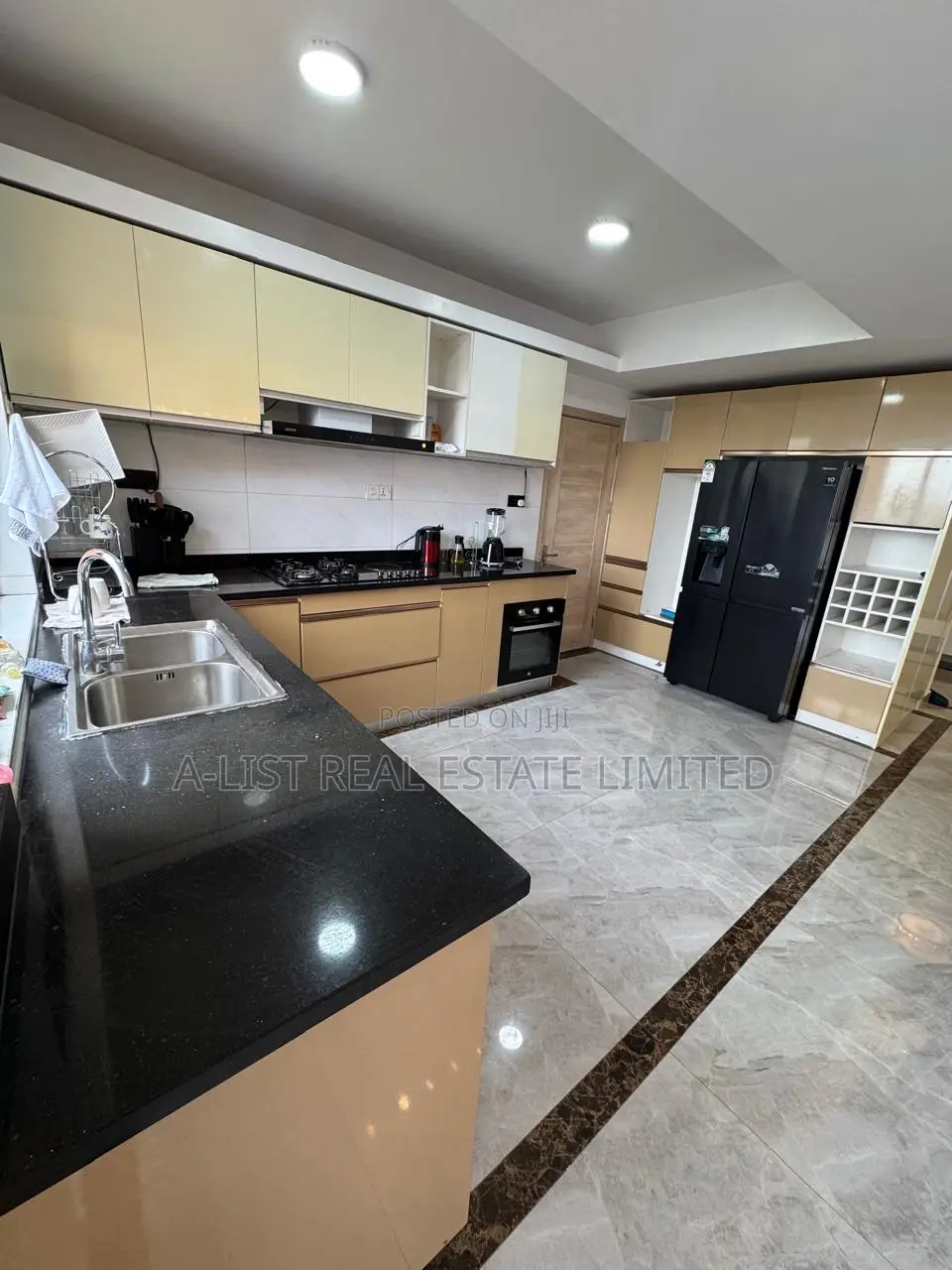 Furnished 4bdrm Apartment in Valley Arcade for rent
