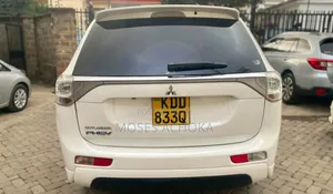 Mitsubishi Outlander 2014 White