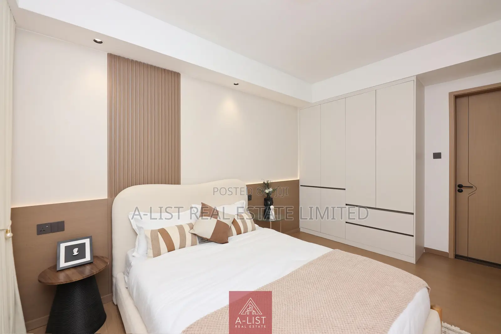 2bdrm Apartment in Parklands/Highridge for sale
