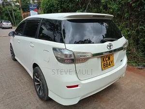 Toyota Wish 2012 White