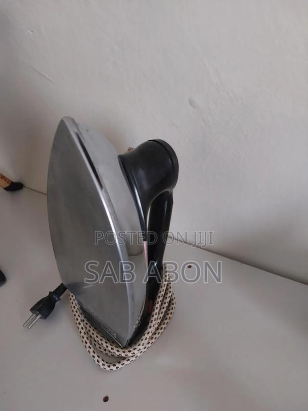 National Automatic Dry Iron - main view