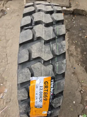 1200 R20 Trackmax Tires (Diff)
